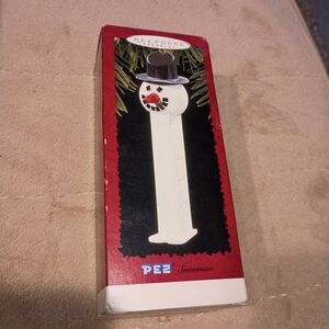 Hallmark Keepsakes 1996 Pez Snowman Christmas Ornament